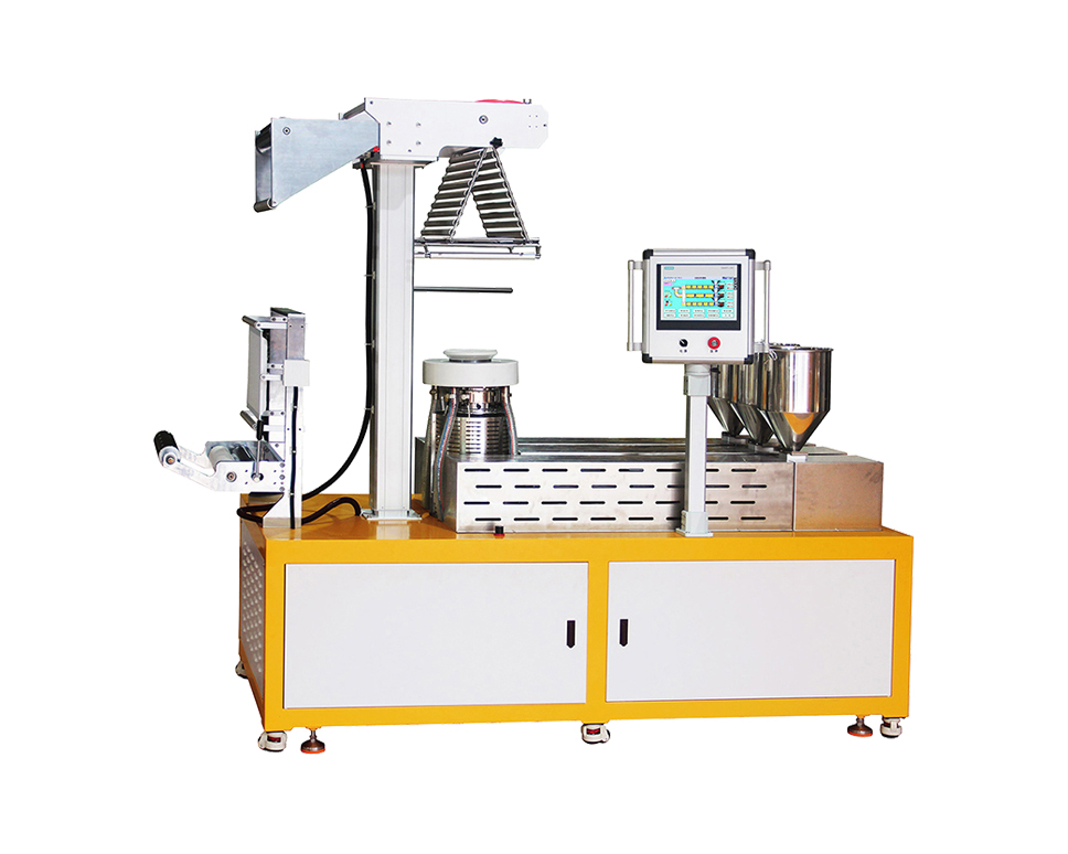 XH-430B-3 三層共擠吹膜機