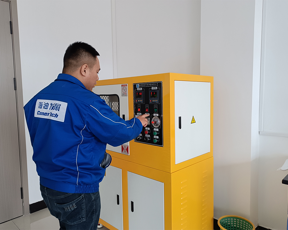 模壓機客戶現場