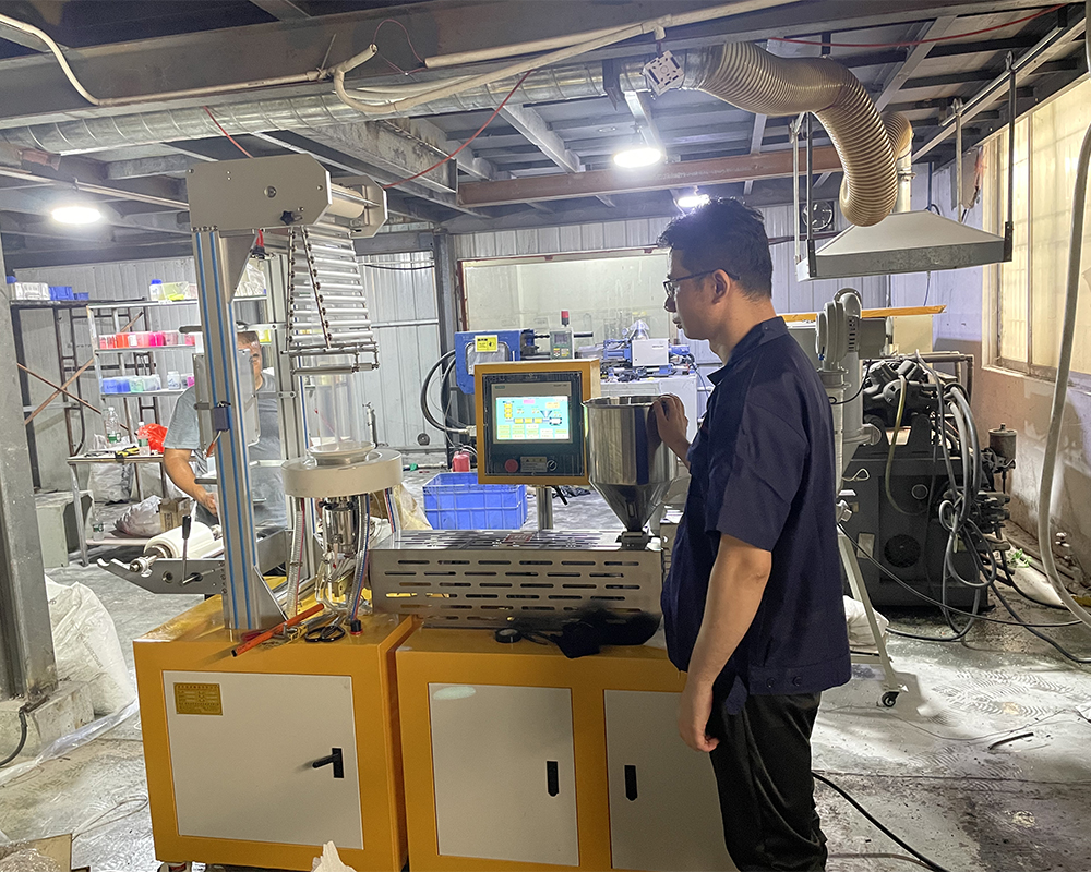 吹膜機客戶現場