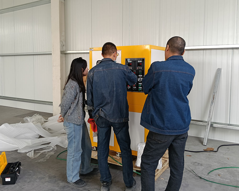 復合材料蓋板研發如何提效？平板硫化機成關鍵裝備